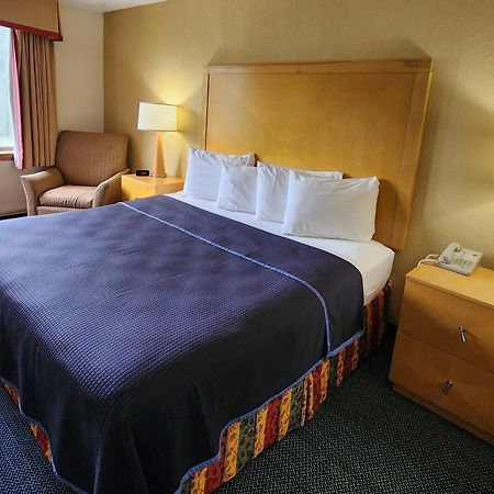 Katahdin Inn & Suites Millinocket المظهر الخارجي الصورة