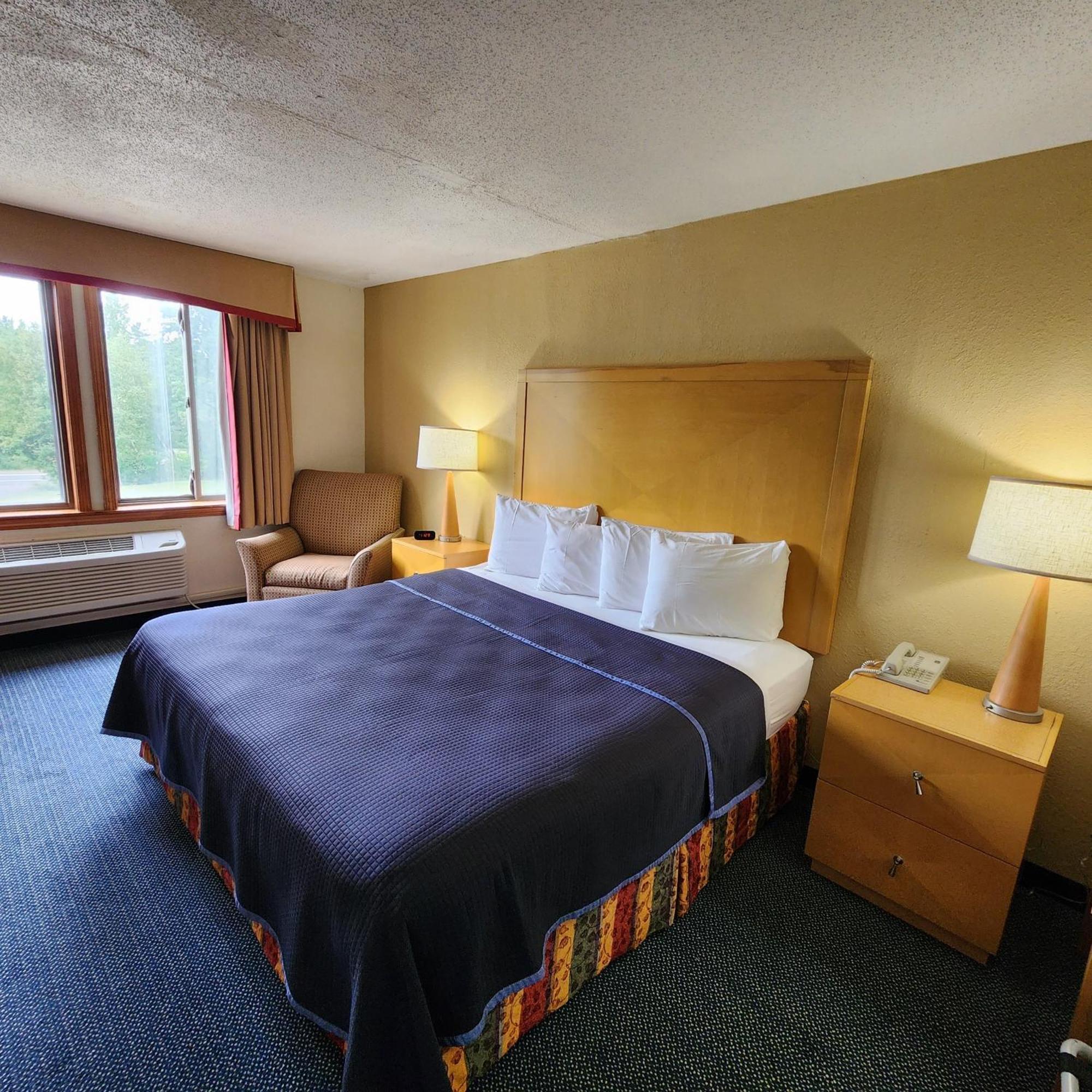 Katahdin Inn & Suites Millinocket المظهر الخارجي الصورة