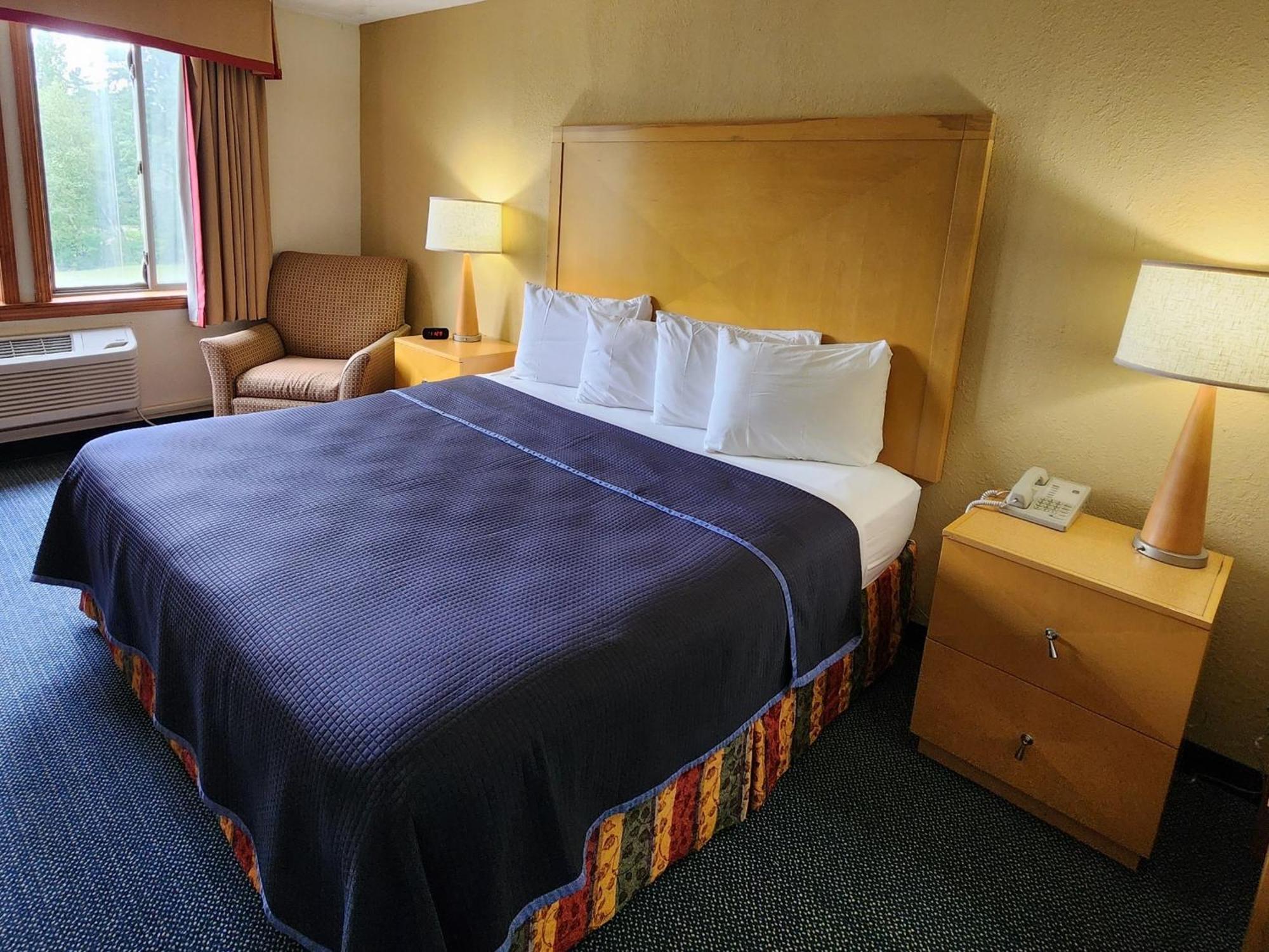 Katahdin Inn & Suites Millinocket المظهر الخارجي الصورة