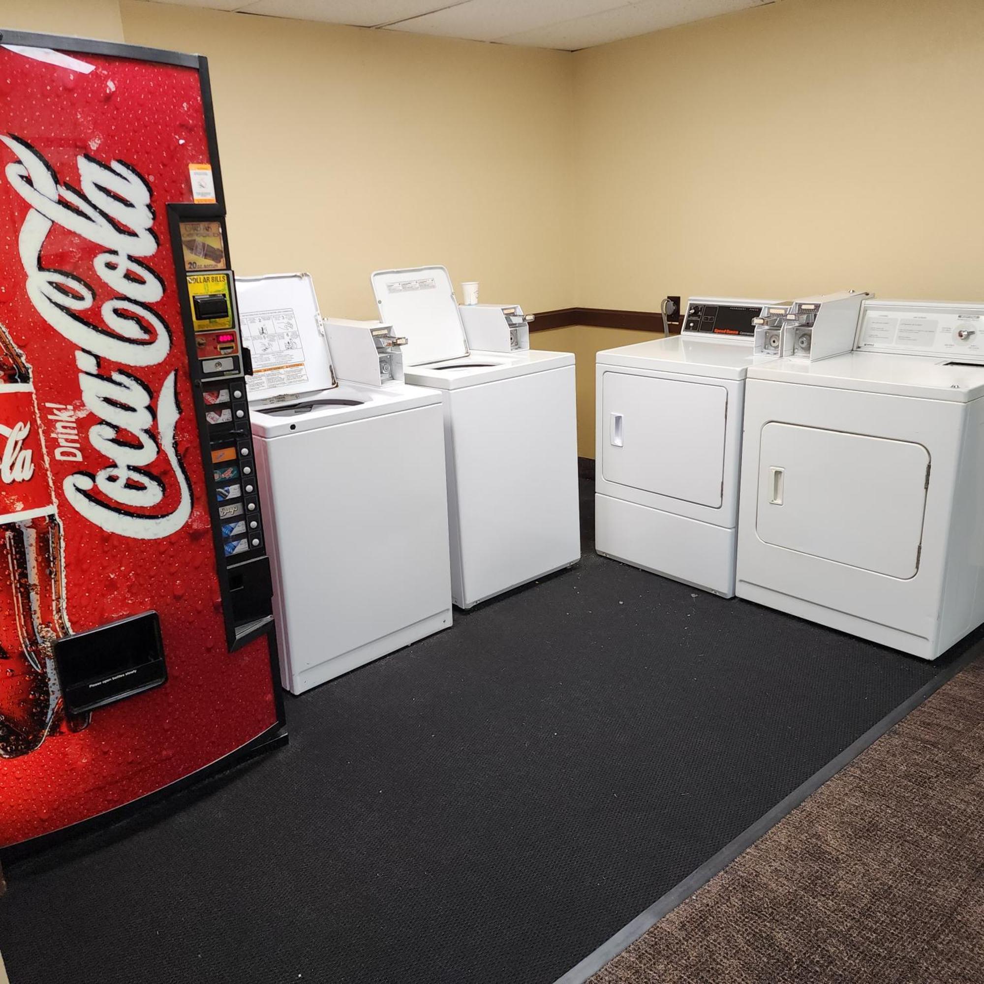 Katahdin Inn & Suites Millinocket المظهر الخارجي الصورة