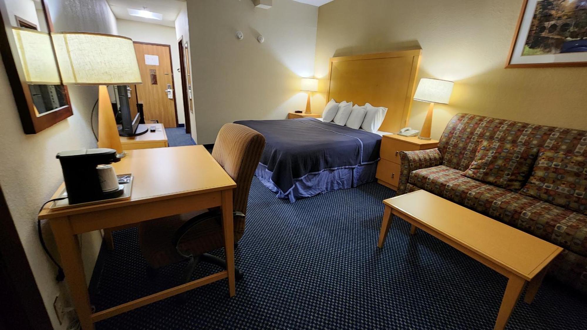 Katahdin Inn & Suites Millinocket المظهر الخارجي الصورة