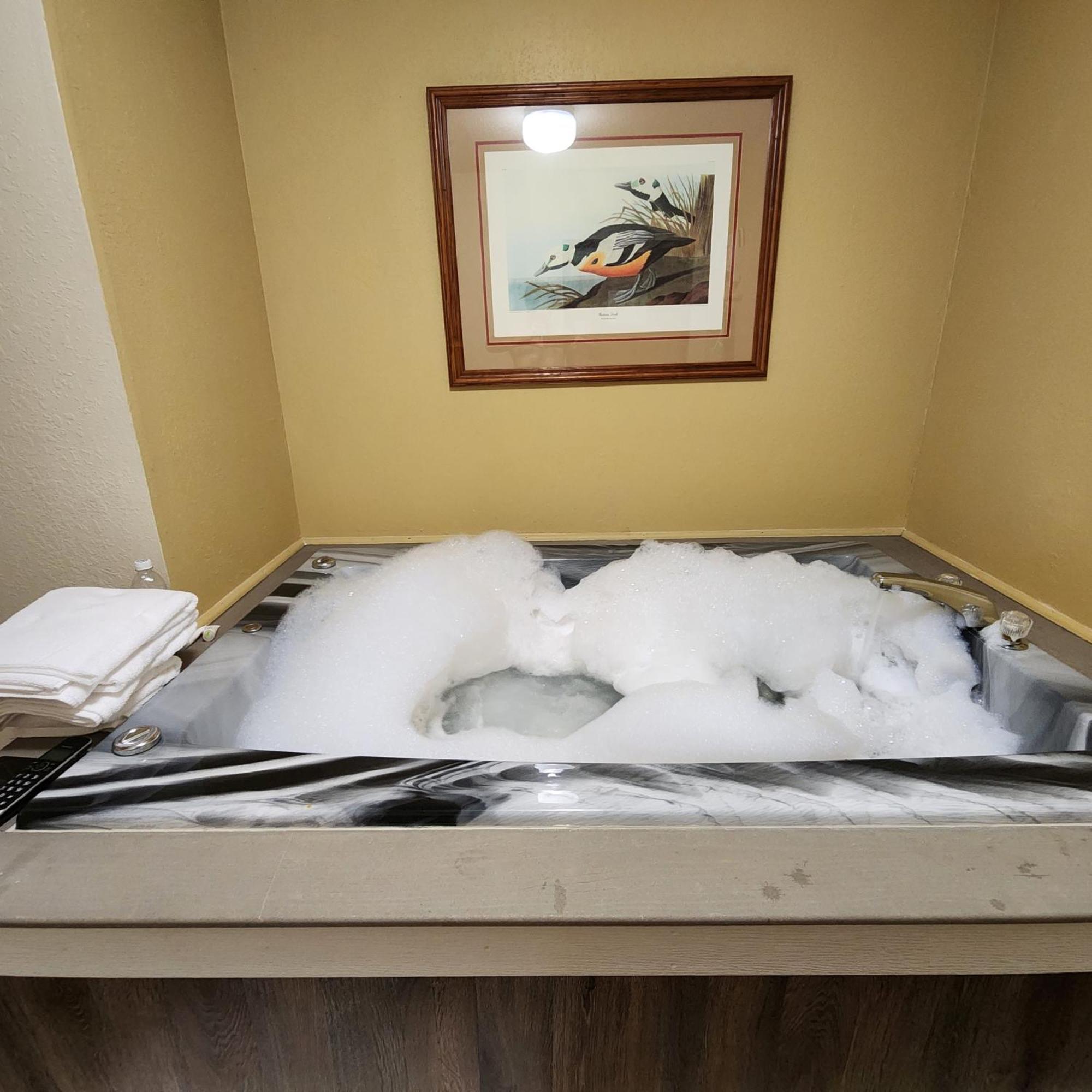 Katahdin Inn & Suites Millinocket المظهر الخارجي الصورة