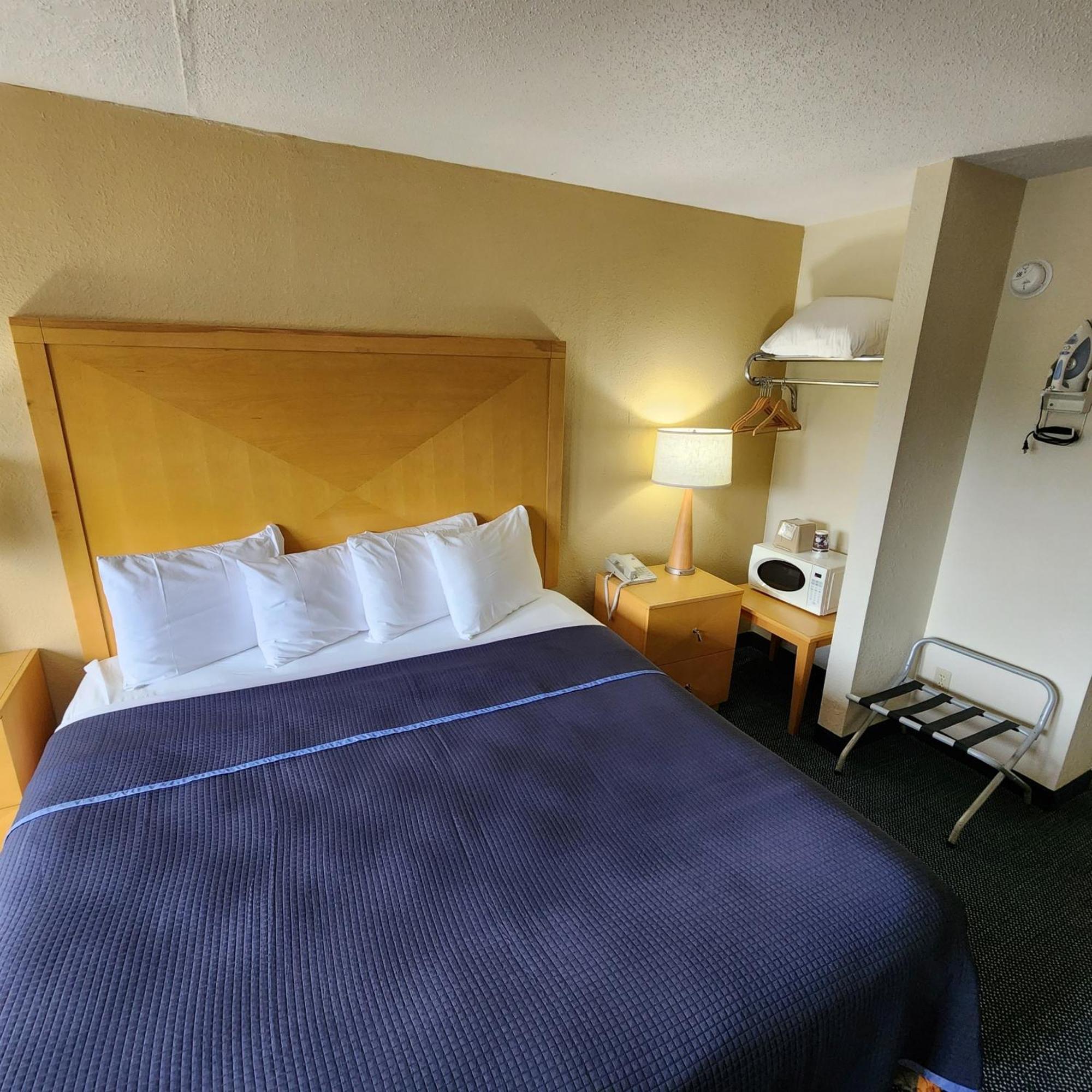 Katahdin Inn & Suites Millinocket المظهر الخارجي الصورة